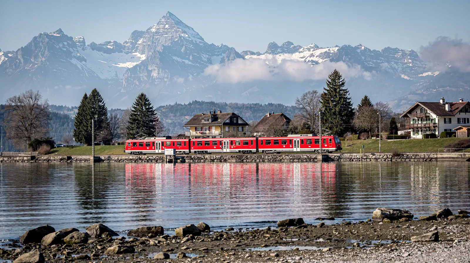 Moving to Switzerland From Abroad